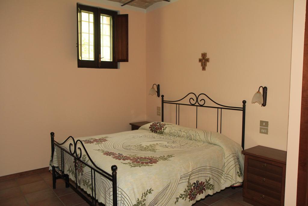 Hotel La Quiete Assis Quarto foto